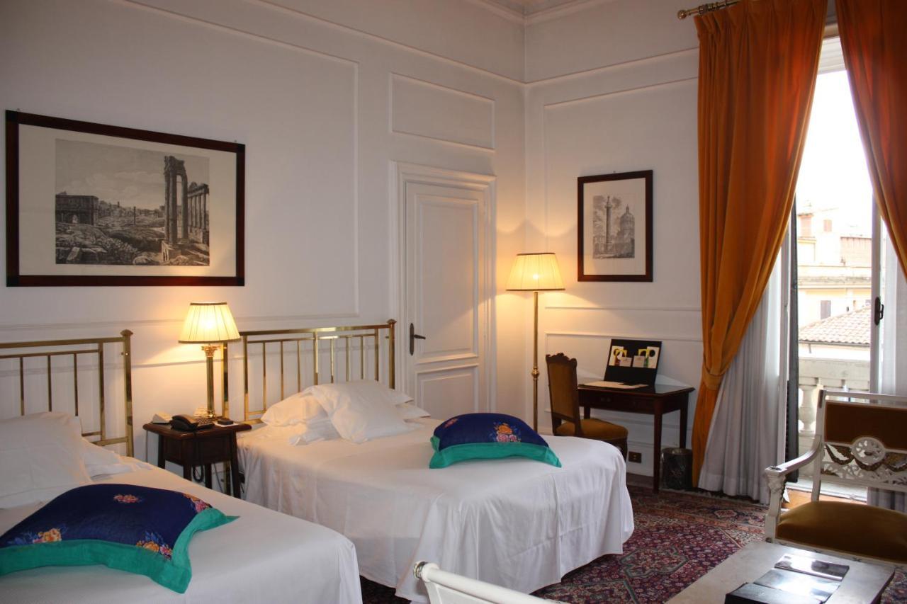 Grand Hotel Plaza Róma Kültér fotó