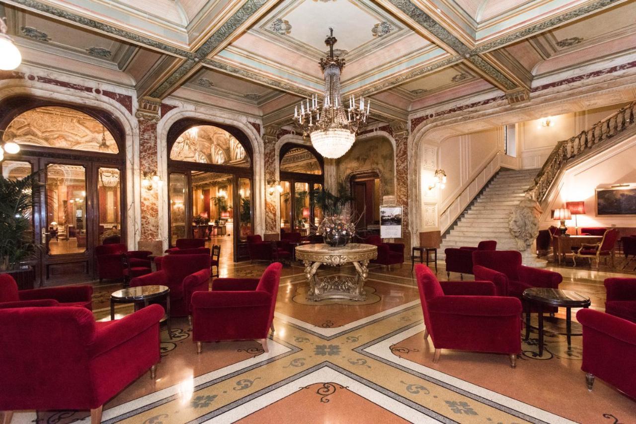 Grand Hotel Plaza Róma Kültér fotó