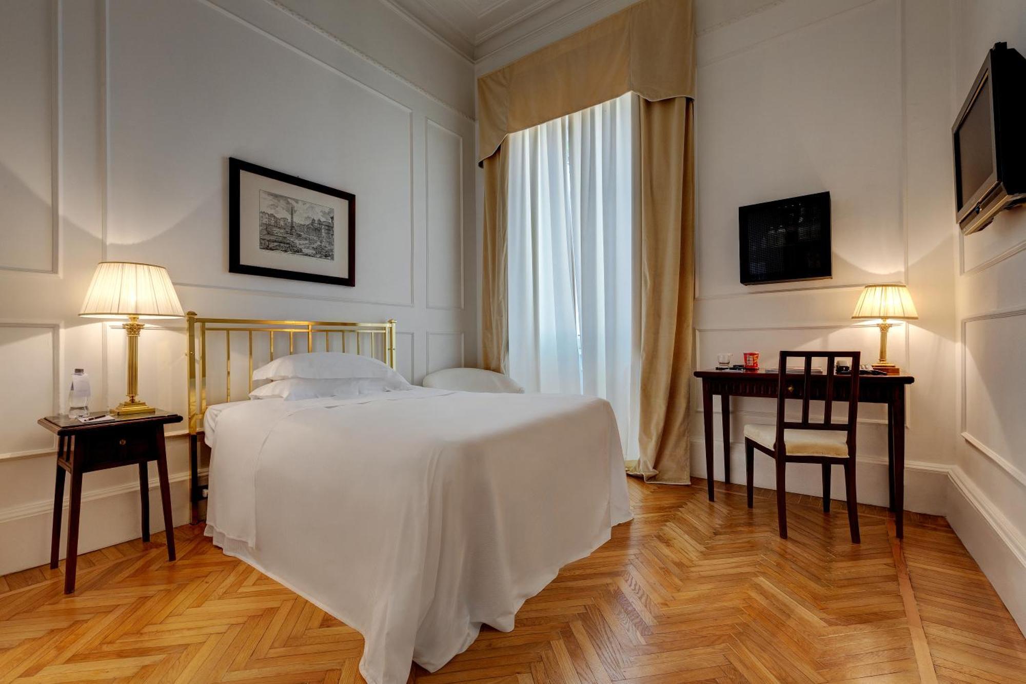 Grand Hotel Plaza Róma Kültér fotó