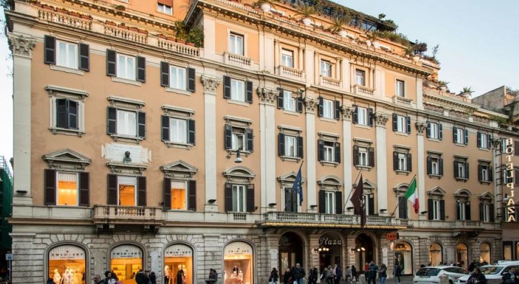 Grand Hotel Plaza Róma Kültér fotó