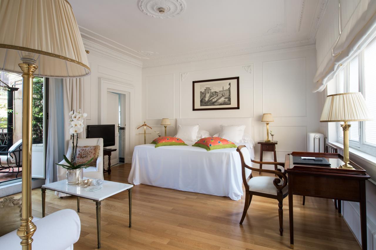 Grand Hotel Plaza Róma Kültér fotó