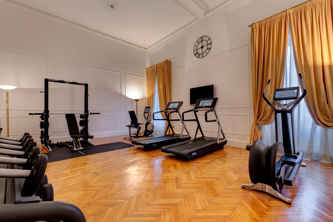 Grand Hotel Plaza Róma Kültér fotó